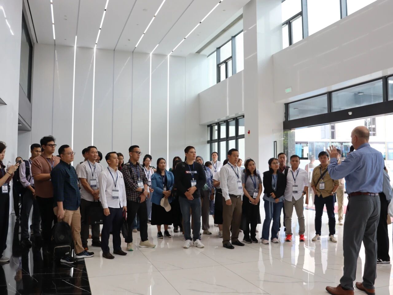 東盟自貿(mào)協(xié)定升級(jí)綠色貿(mào)易研修班到訪(fǎng)嘉戎技術(shù)