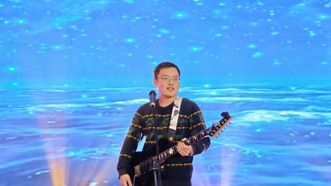 嘉戎技術(shù)2025年終總結(jié)暨年會